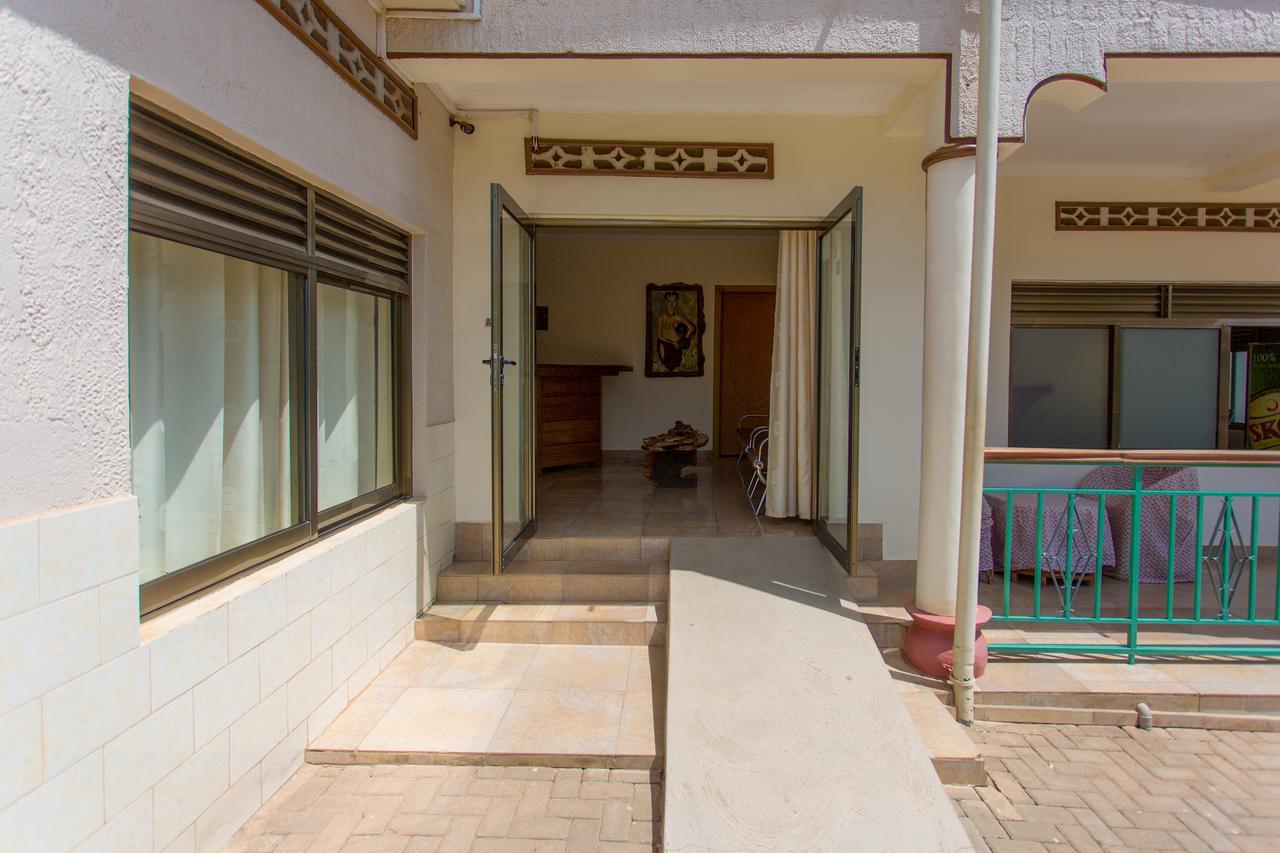 Auberge Saint Jean Leopold Kigali Exterior photo